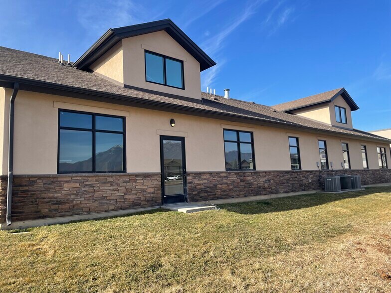 More Photos Of 1834 E 3100 N, Layton Office For Lease
