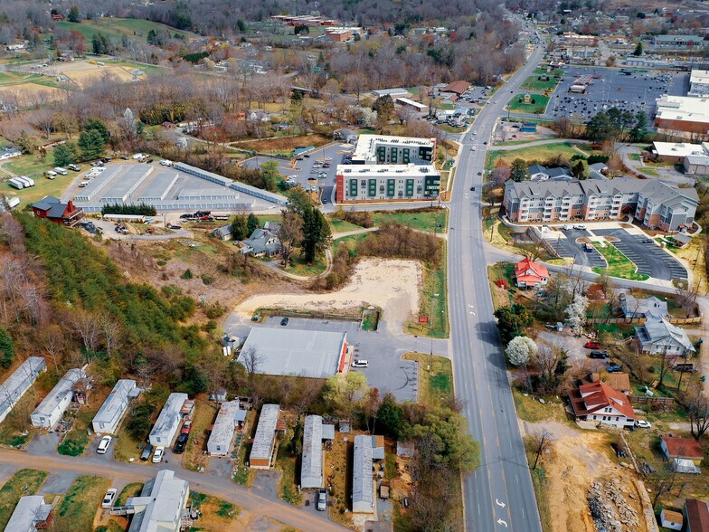 More Photos Of 2236 US 70 Hwy, Swannanoa General Retail For Sale