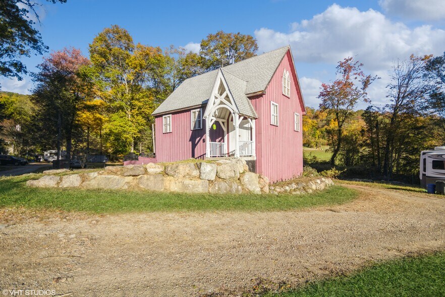 More Photos Of 3 Horsemens Trl, Cold Spring General Retail For Sale