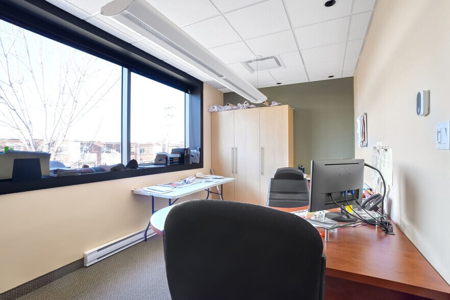 More Photos Of 8127 Boul Saint-Michel, Montréal Office For Lease