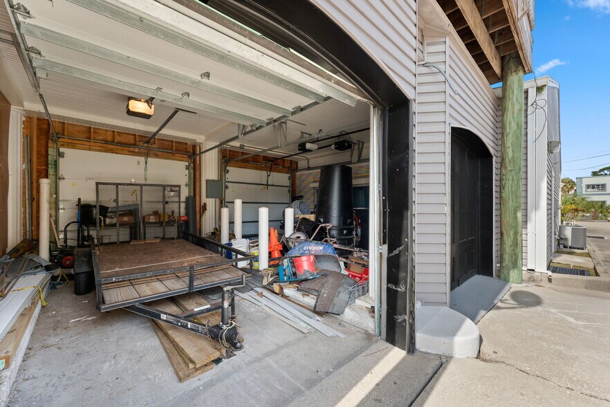 More Photos Of 340 King St, Cocoa Office For Sale