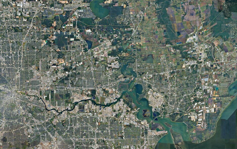 More Photos Of 15822 East Fwy, Channelview Land For Sale