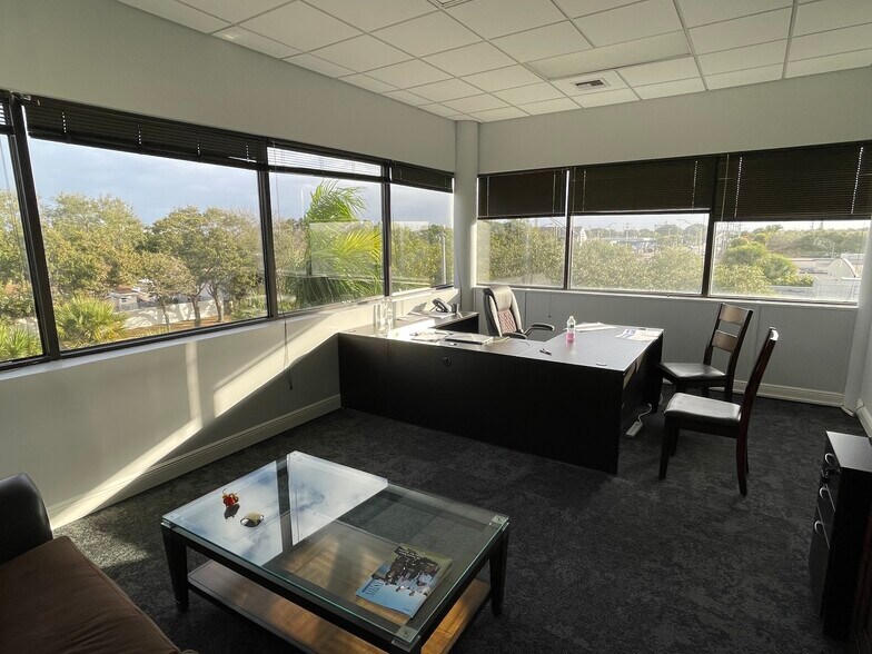 More Photos Of 1000 Southern Blvd, West Palm Beach Office For Sale