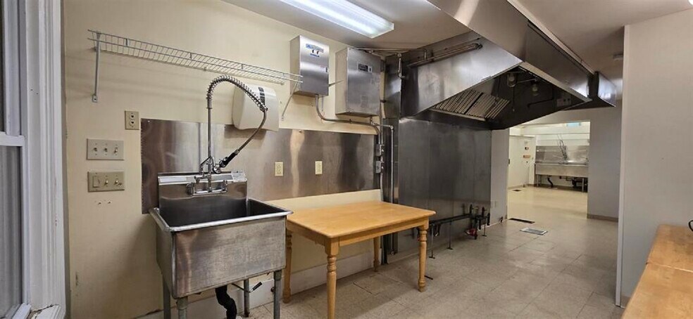 More Photos Of 31 Central Square, Troy Storefront Retail Residential For Lease