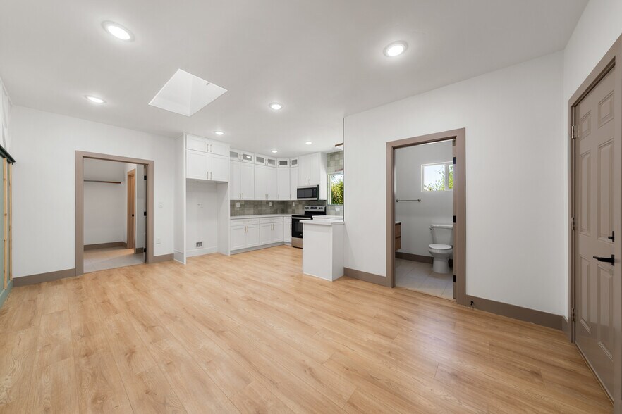 More Photos Of 14268 CA-160, Isleton Apartments For Sale