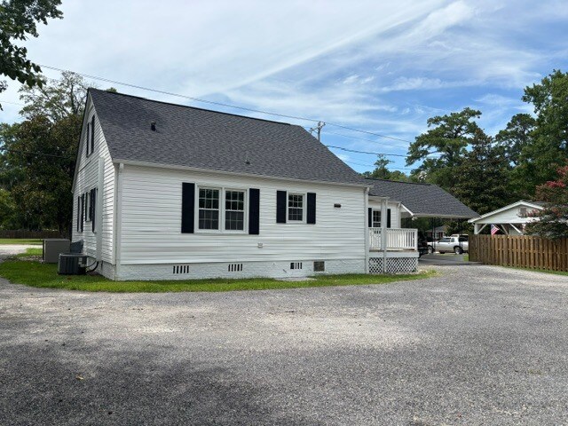 More Photos Of 202 Carolina Ave, Moncks Corner Office For Sale