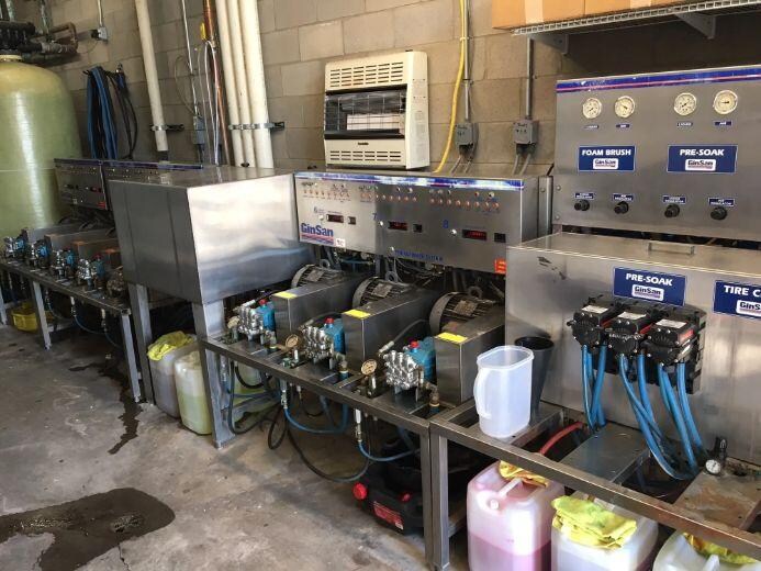 More Photos Of 261 12th Ave SE, Norman Carwash For Sale