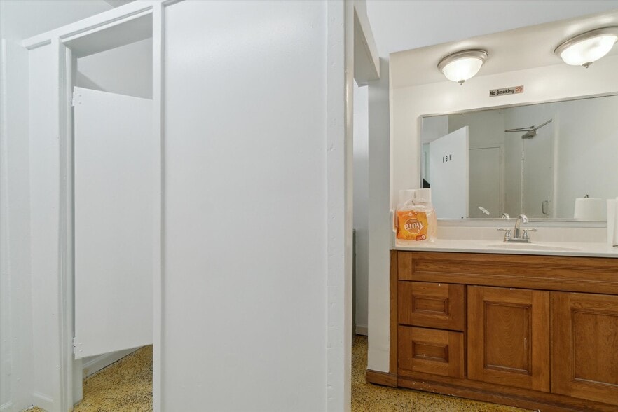 More Photos Of 4248 N 76th St, Milwaukee Storefront Retail Residential For Sale