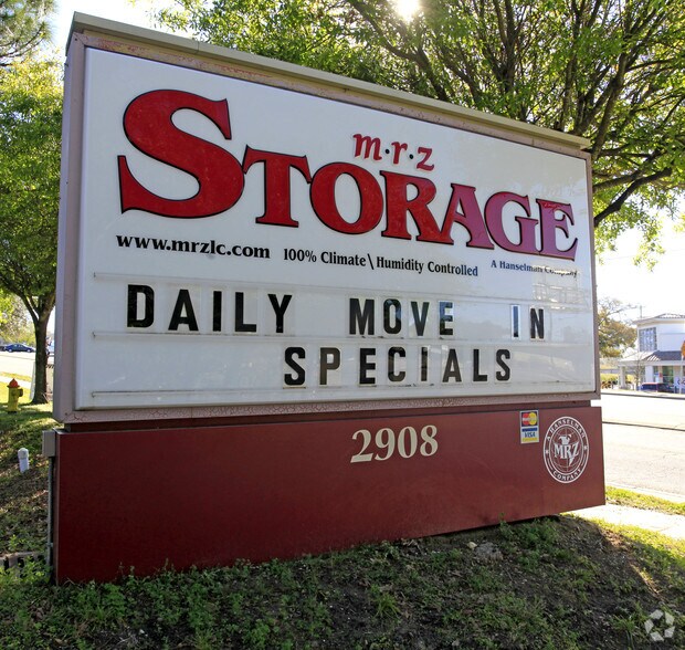 More Photos Of 2908 Mahan Dr, Tallahassee Self Storage For Sale