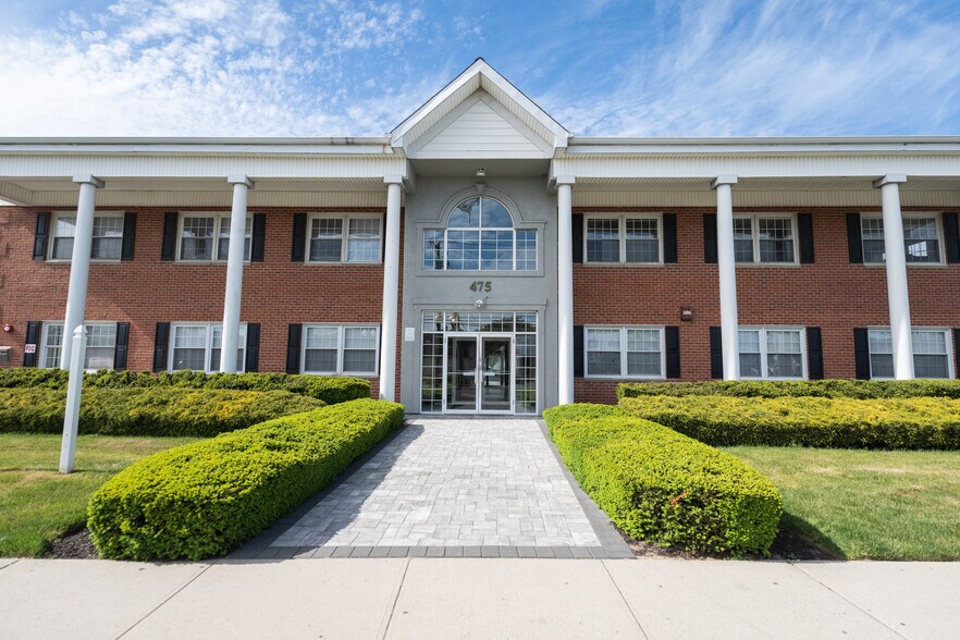 More Photos Of 475 E Main St, Patchogue Medical For Sale