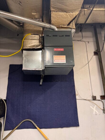 More Photos Of 19 Silver St, Rochester Distribution For Sale