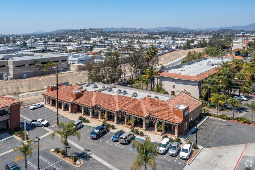 More Photos Of 1320-1340 W Valley Pky, Escondido Unknown For Lease