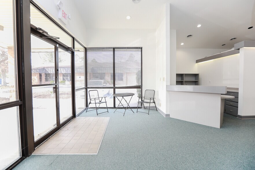 More Photos Of 11835 Canon Blvd, Newport News Office For Lease