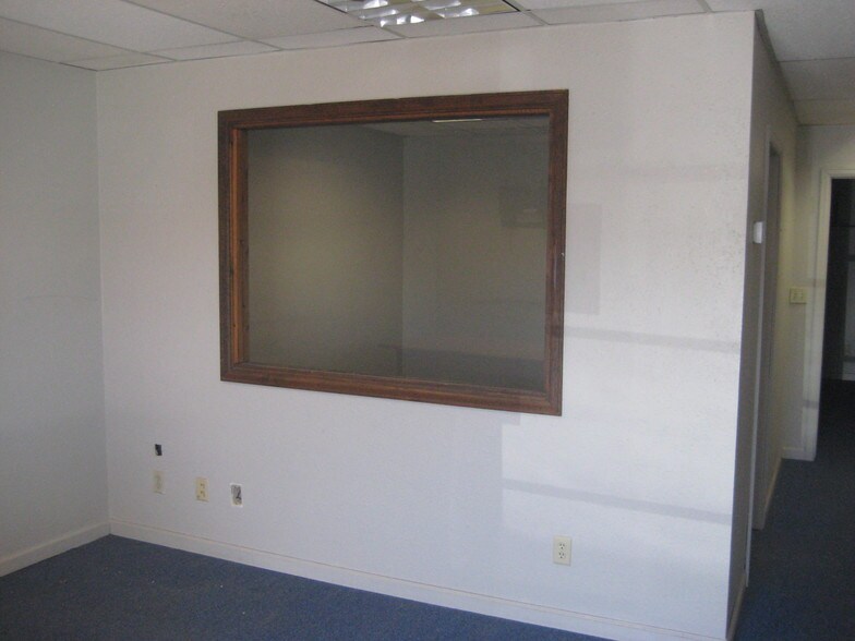 More Photos Of 1865-1877 S Acoma St, Denver Warehouse For Sale