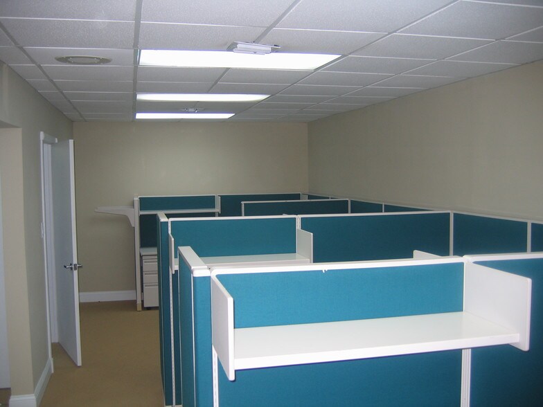 More Photos Of 350 Sevilla Ave, Coral Gables Loft Creative Space For Lease