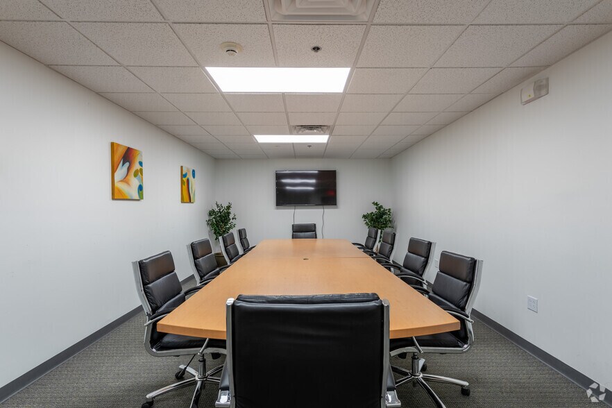 More Photos Of 75 S Broadway, White Plains Coworking Space