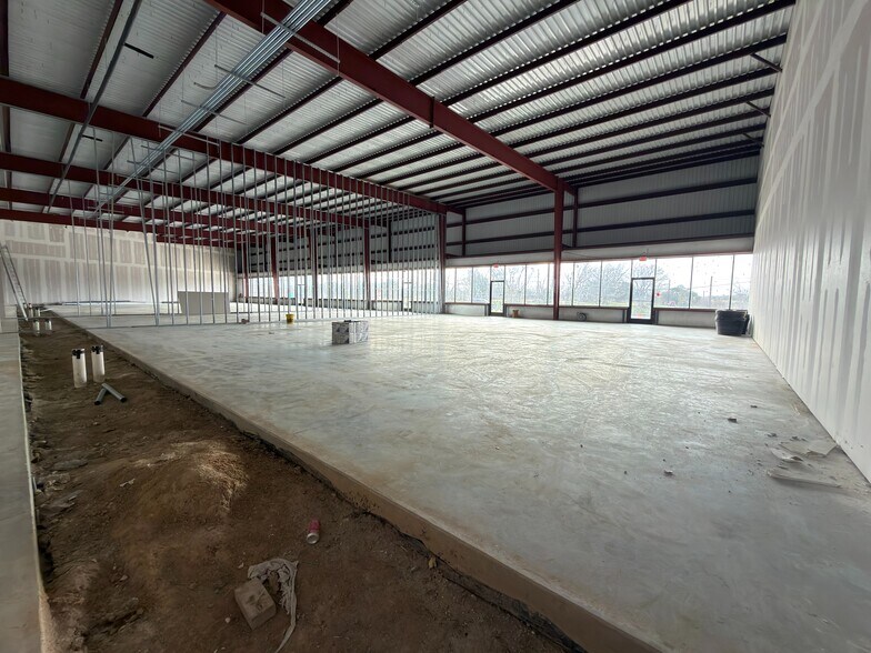 More Photos Of 14211 Hiram Clarke Rd, Houston Storefront For Lease