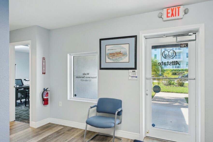 More Photos Of 3209 30th Ave S, Saint Petersburg Office For Sale