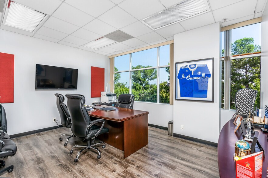 More Photos Of 6B Liberty, Aliso Viejo Office For Sale