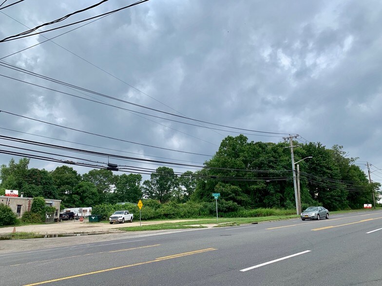 More Photos Of 1280-1290 Straight Path, Wyandanch Warehouse For Sale