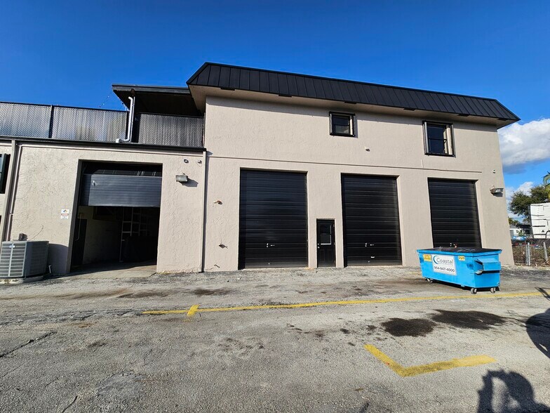 More Photos Of 4670 SW 83rd Ter, Davie Manufacturing For Sale