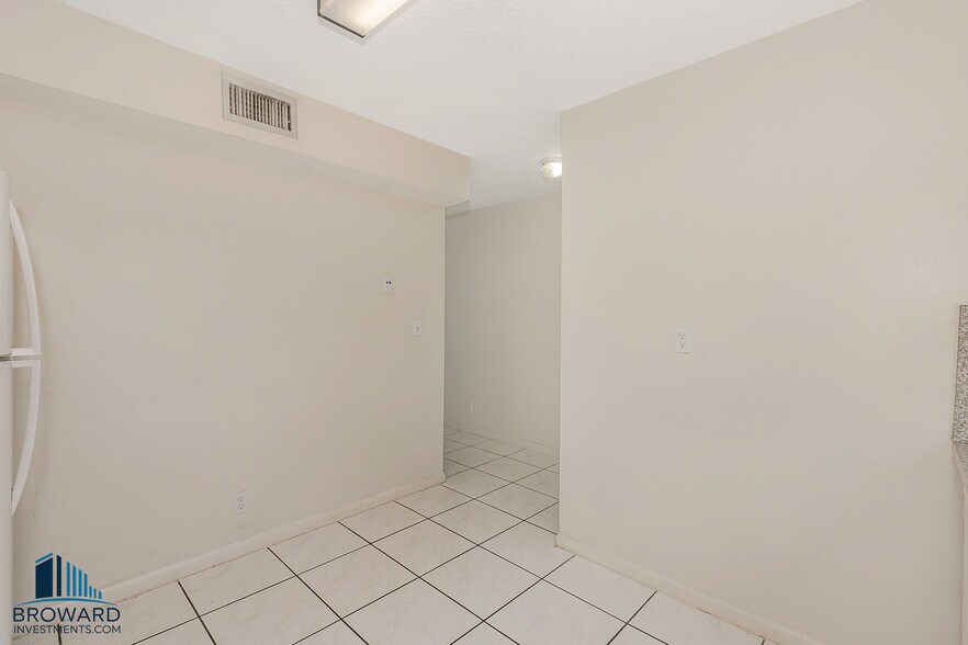 More Photos Of 10201 NW 35th St, Coral Springs Multifamily For Sale