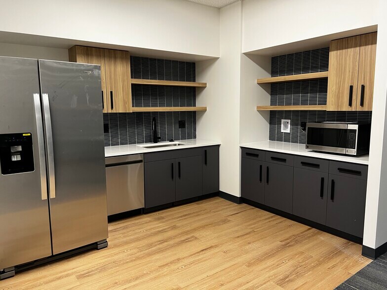 More Photos Of 9191 Sheridan Blvd, Westminster Coworking Space