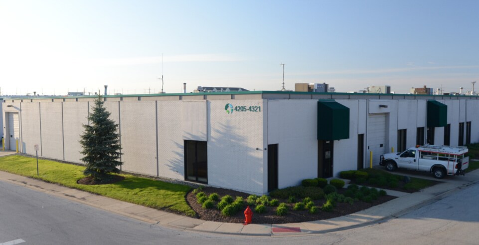 Primary Photo Of 4205-4321 United Pky, Schiller Park Warehouse For Lease