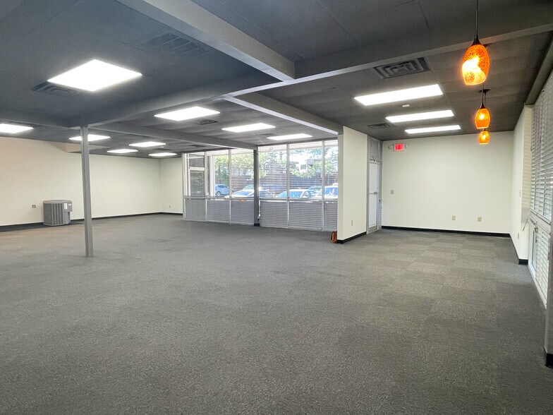 More Photos Of 556 Arbor Hill Rd, Kernersville Light Manufacturing For Lease