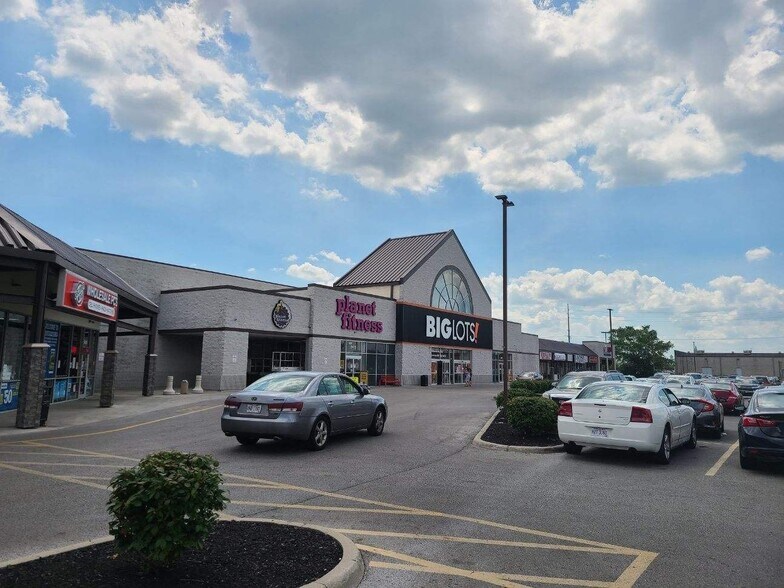 More Photos Of 5387-5445 Roberts Rd, Columbus Unknown For Lease