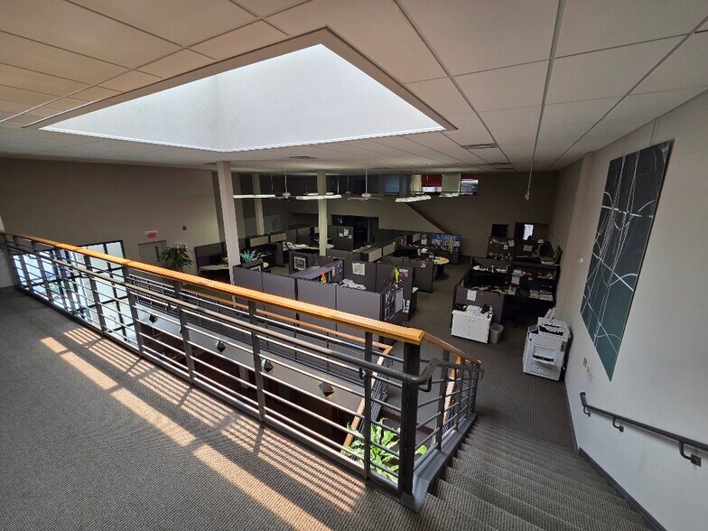 More Photos Of 243 Front St, Wilmington Office For Sale