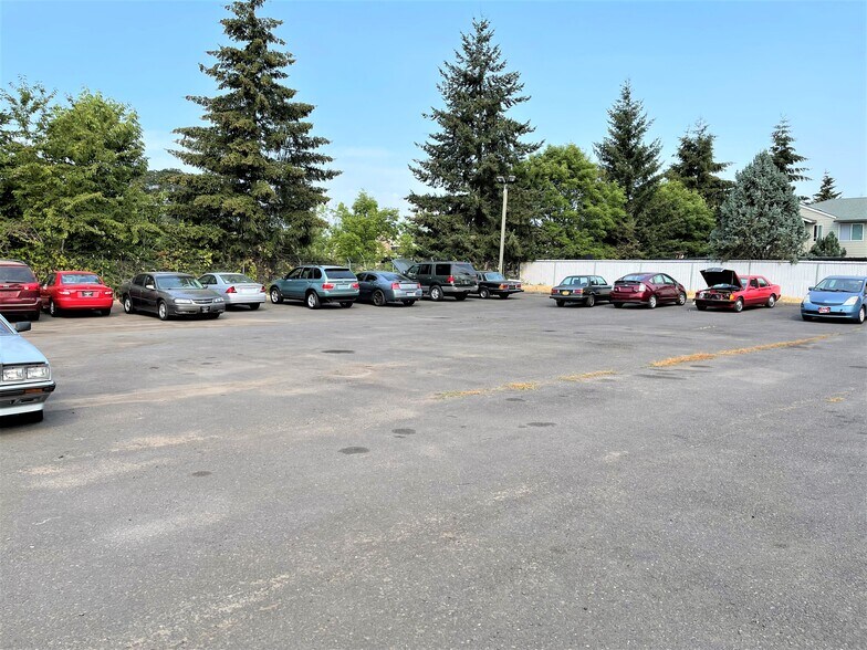 More Photos Of 2784-2800 Baseline St, Cornelius Auto Dealership For Sale