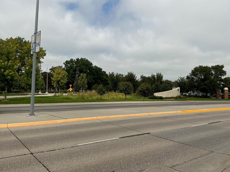 More Photos Of 802 W 25th St, Kearney Land For Sale