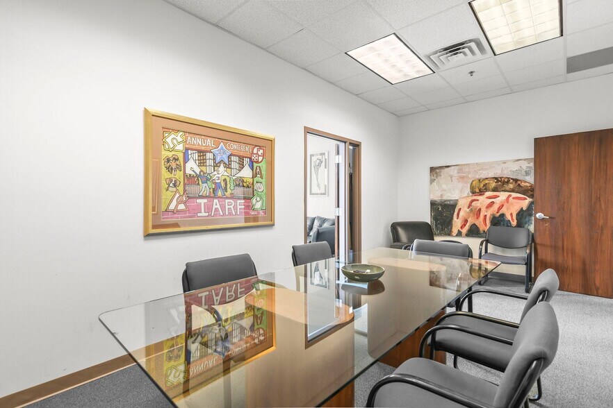 More Photos Of 206 S 6th St, Springfield Office For Sale