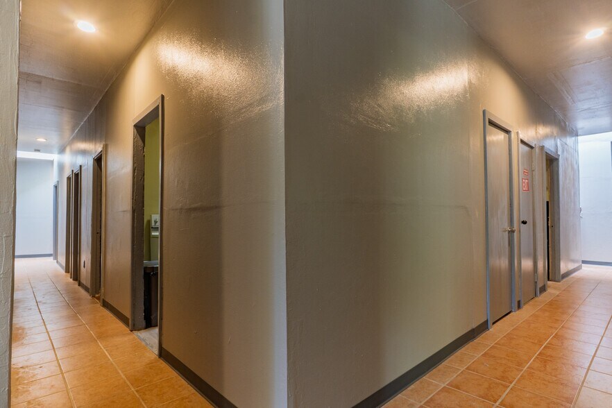 More Photos Of 3882 Washington Ave, Le Grand Apartments For Sale