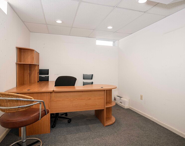 More Photos Of 1379 W Jarrettsville Rd, Forest Hill Office For Sale