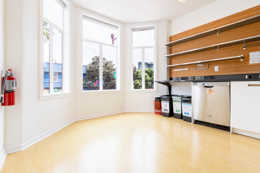 More Photos Of 3505 20th St, San Francisco Office For Lease