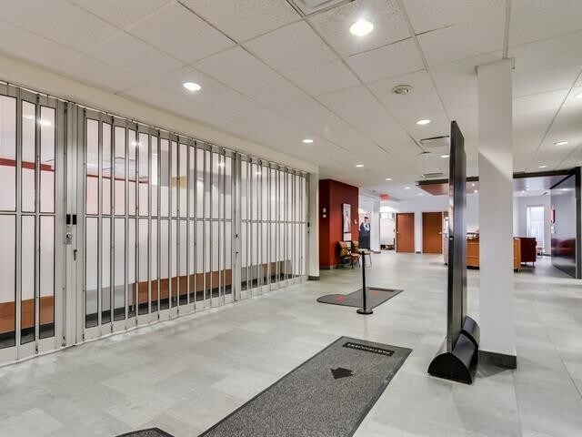 More Photos Of 107-111 Rue Maclaren E, Gatineau General Retail For Lease