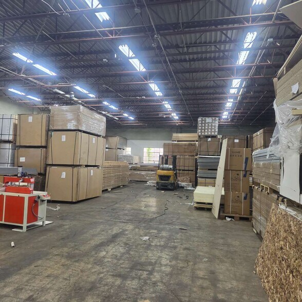 More Photos Of 1015 Pennsylvania Ave, Linden Manufacturing For Sale