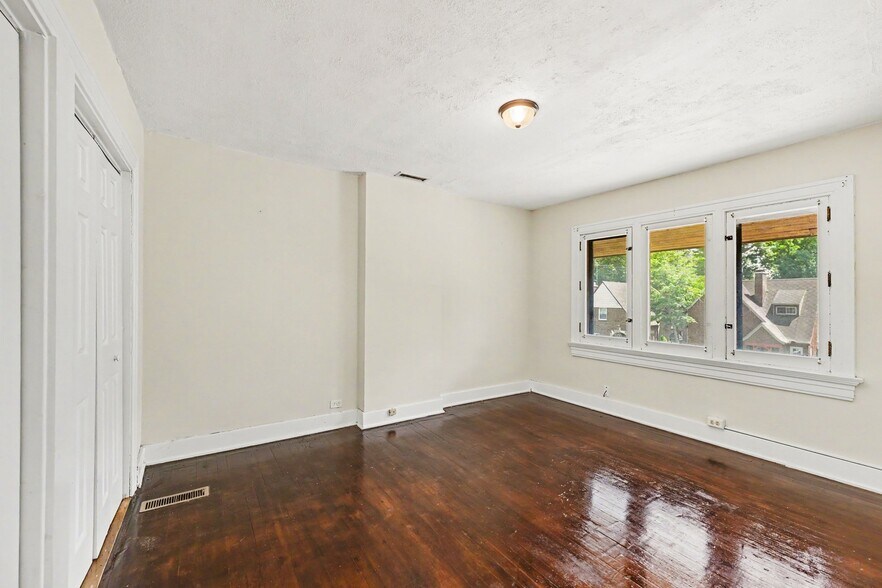 More Photos Of 611 Delaware Ave, Dayton Apartments For Sale