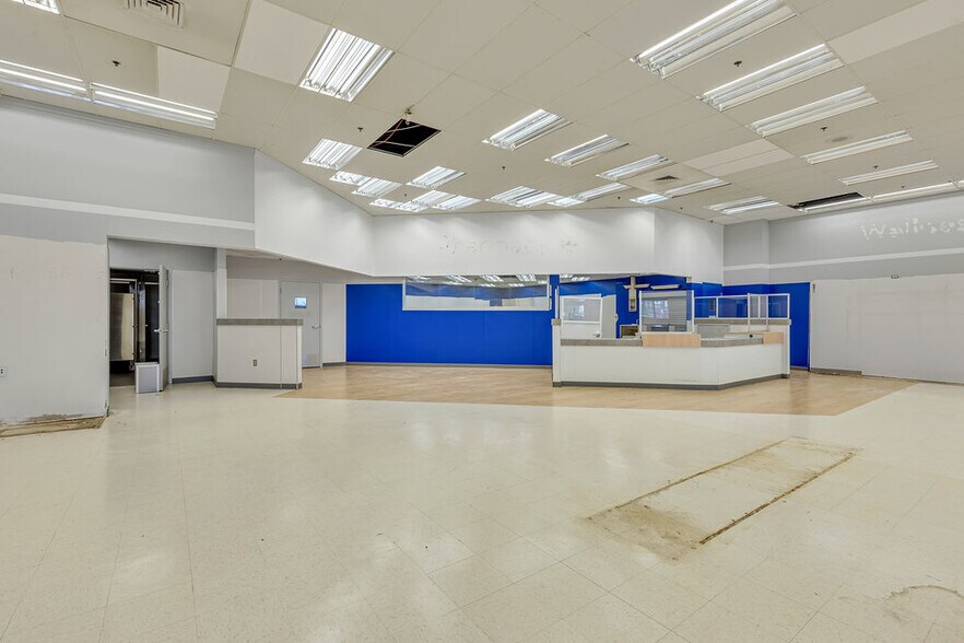 More Photos Of 351 Brighton Ave, Rochester Freestanding For Lease