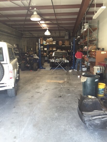 More Photos Of 2626 Stearman Rd, Prescott Warehouse For Lease