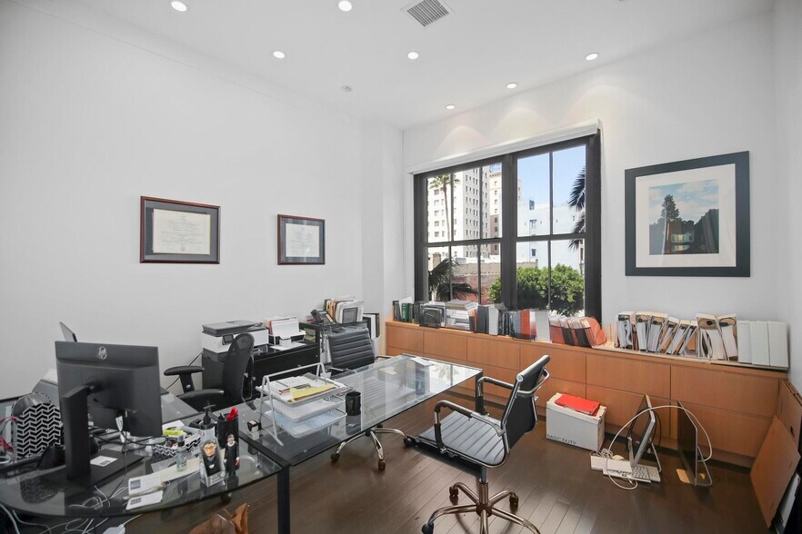 More Photos Of 1645 Vine St, Hollywood Loft Creative Space For Lease