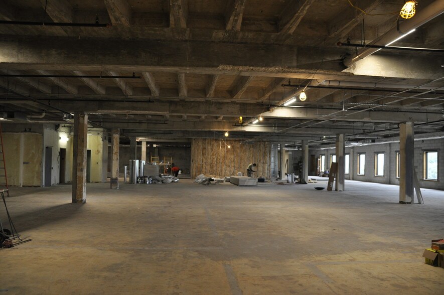More Photos Of 115 S Missouri Ave, Lakeland Office For Sale