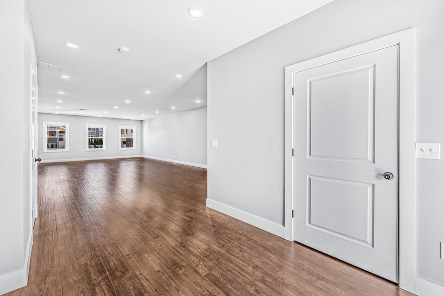 More Photos Of 24 S Washington Ave, Margate City Medical For Sale