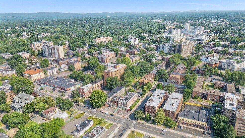 More Photos Of 264 Farmington Ave, Hartford Apartments For Sale