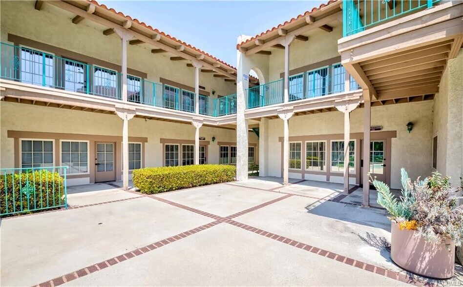 More Photos Of 17220 Newhope St, Fountain Valley Loft Creative Space For Sale