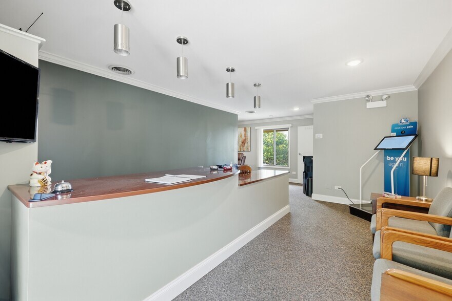 More Photos Of 8265 S Archer Ave, Willow Springs Medical For Sale