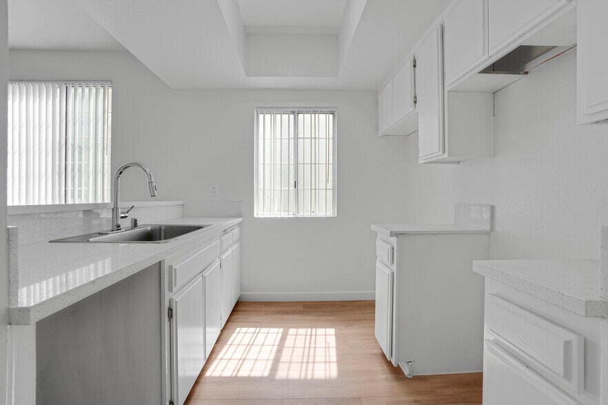 More Photos Of 519 South St, Glendale Apartments For Sale