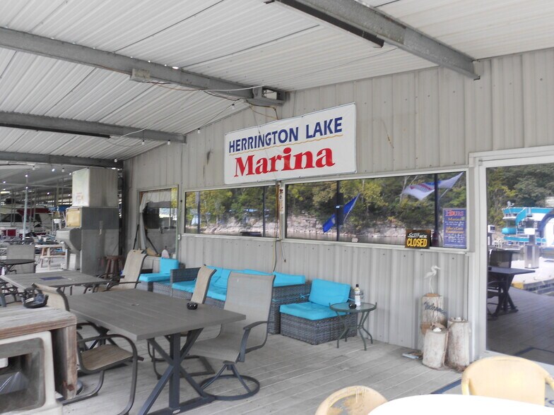 More Photos Of 234 Homestead Ln, Lancaster Marina For Sale